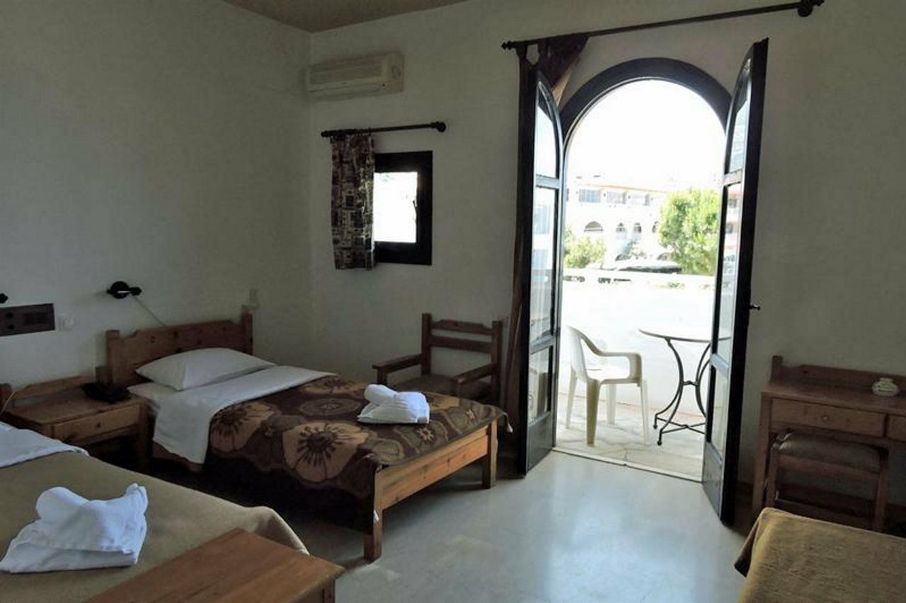 מאליה Alkyonides Beach Hotel מראה חיצוני תמונה